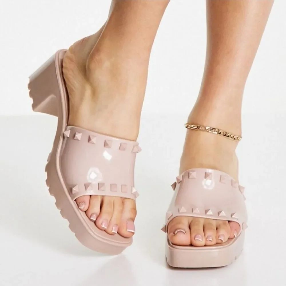BRAND NEW FOREVER HANI STUDDED EMBELLISHMENTS JELLY BLOCK HEEL OPEN TOE SANDAL